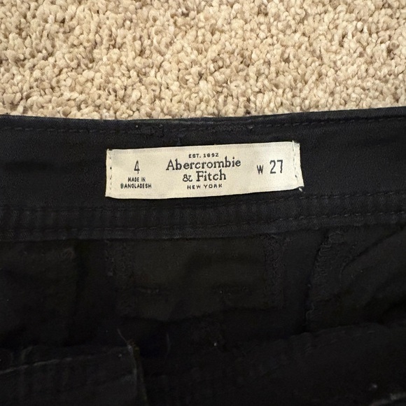 Abercrombie & Fitch Women's Black Shorts - Picture 2 of 3
